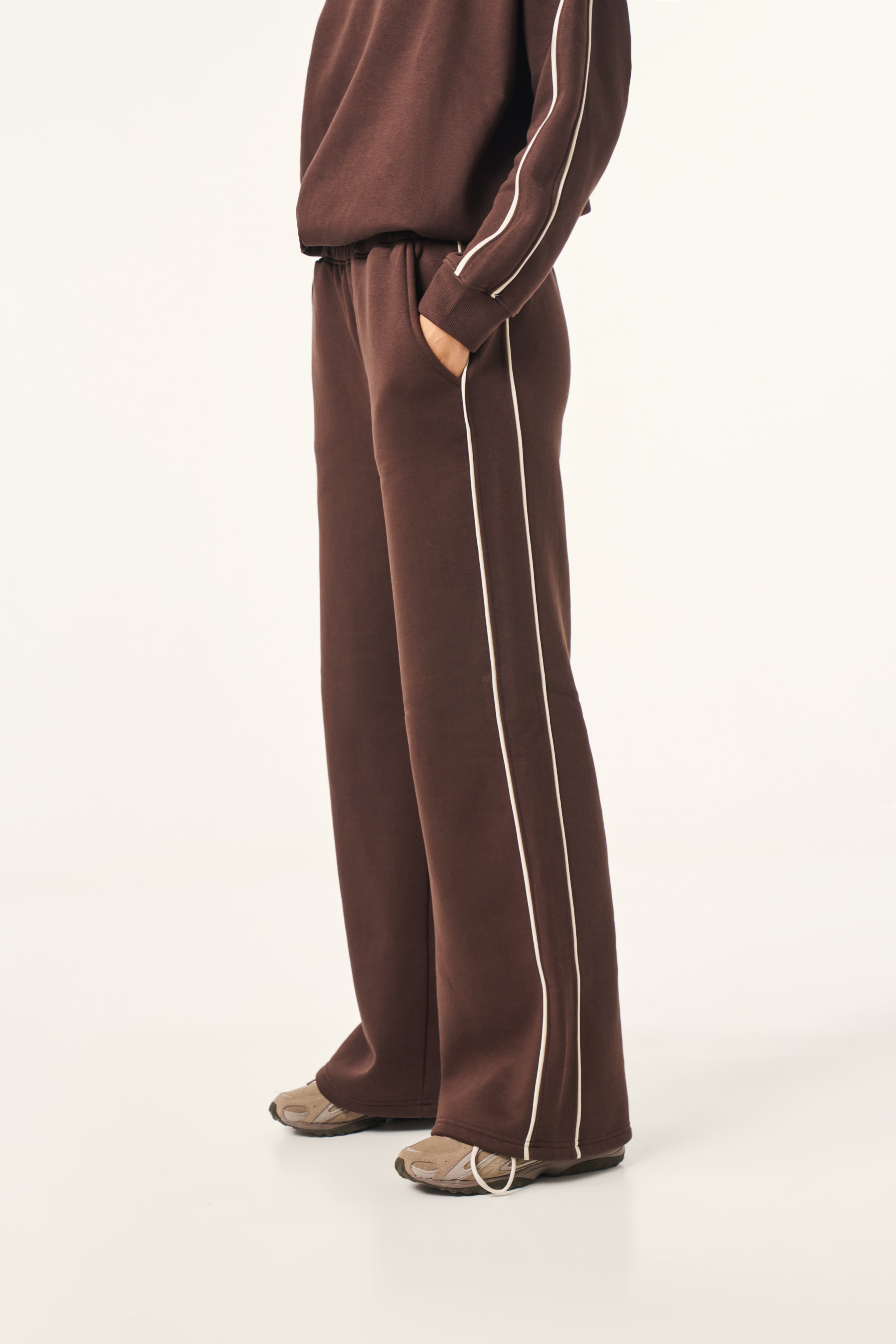 Quarter Zip 2 in 1 Tracksuit - Espresso – reasn