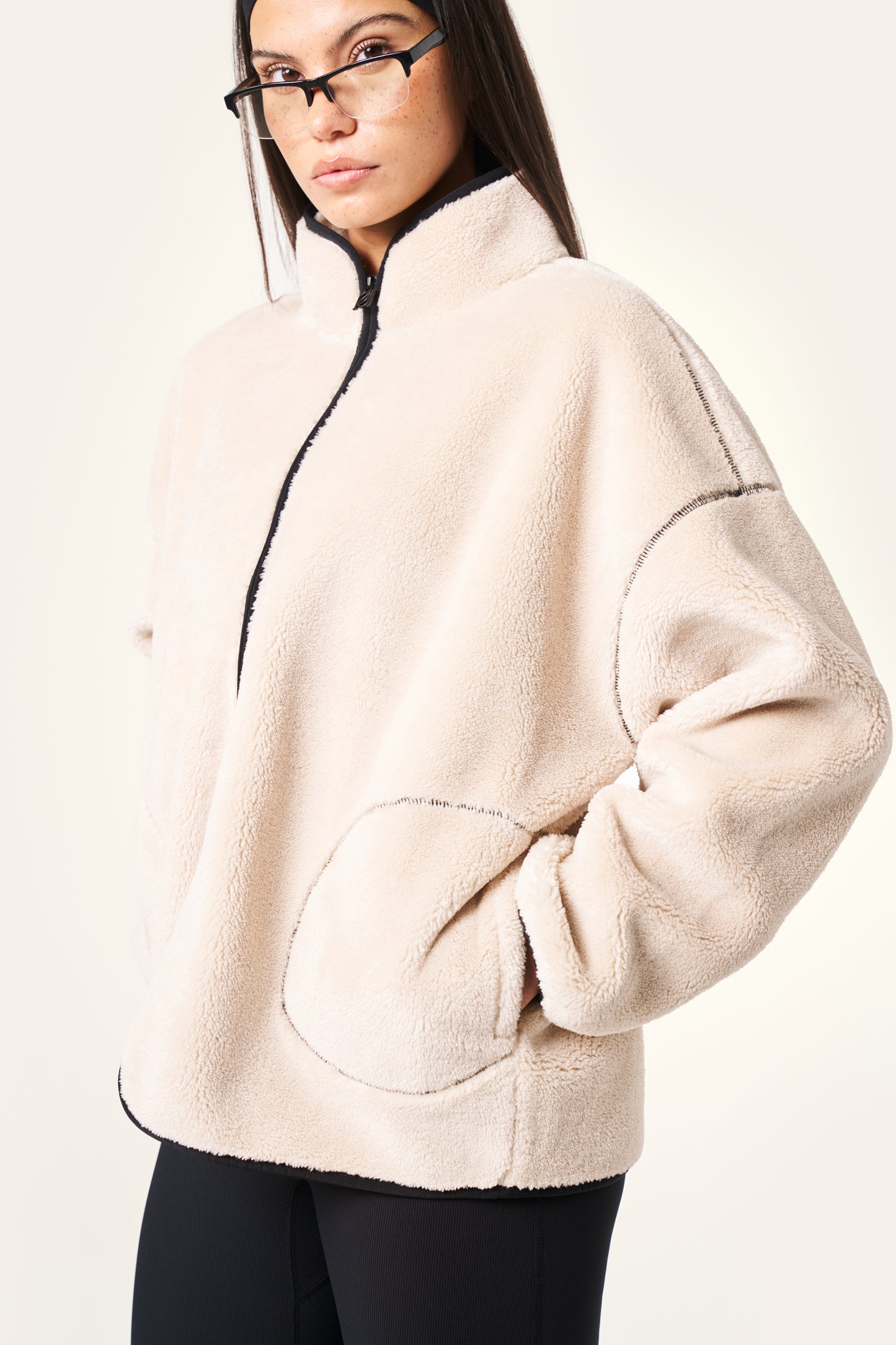 Oversized Contrast Seam Zip Through Borg Jacket - Crème