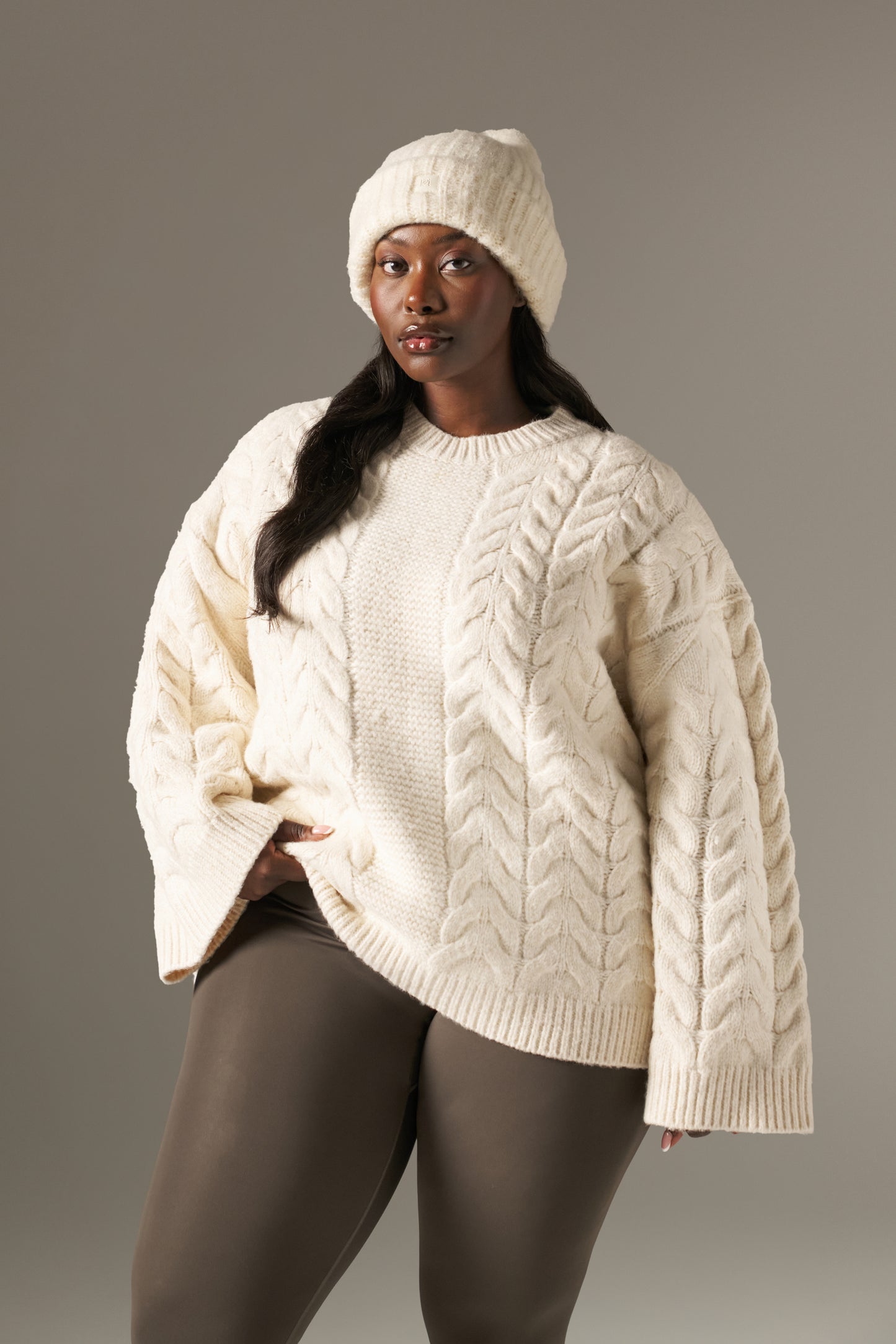 Chunky Cable Knitted Jumper - Crème