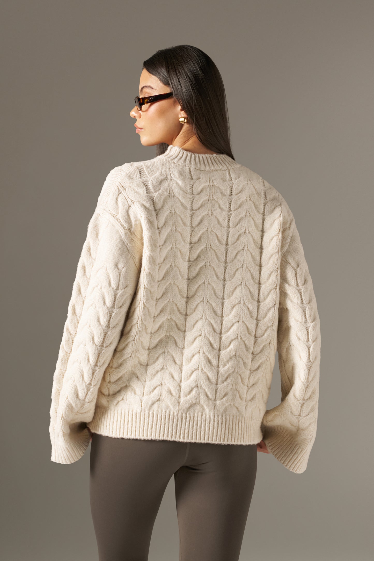 Chunky Cable Knitted Jumper - Crème