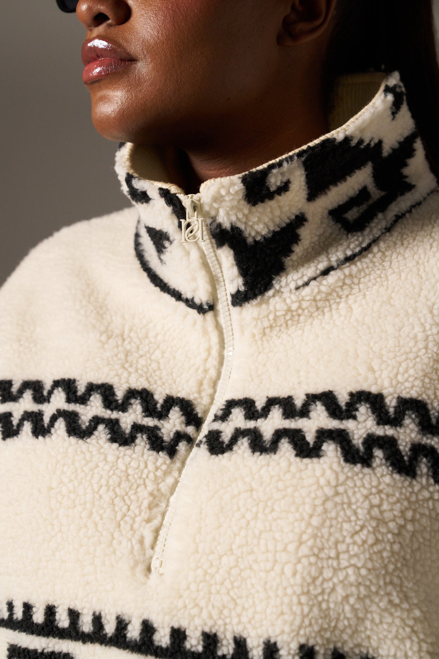 Aztec Detail Quarter Zip Borg Sweatshirt - Crème