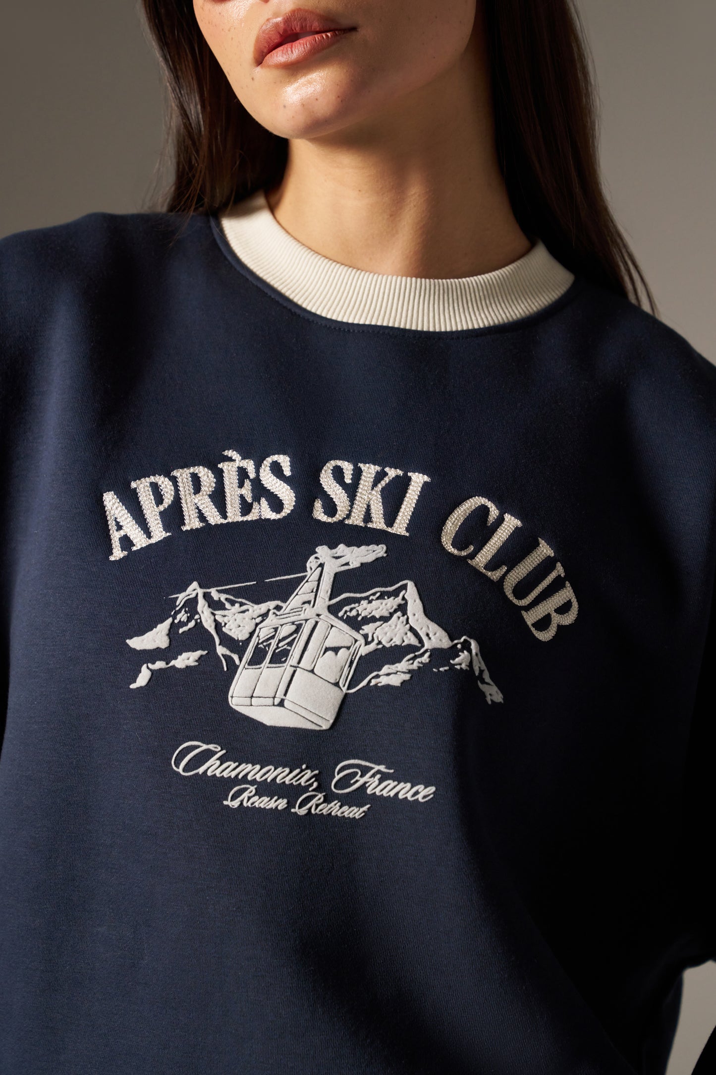 Apres Ski Graphic Sweatshirt - Midnight Blue