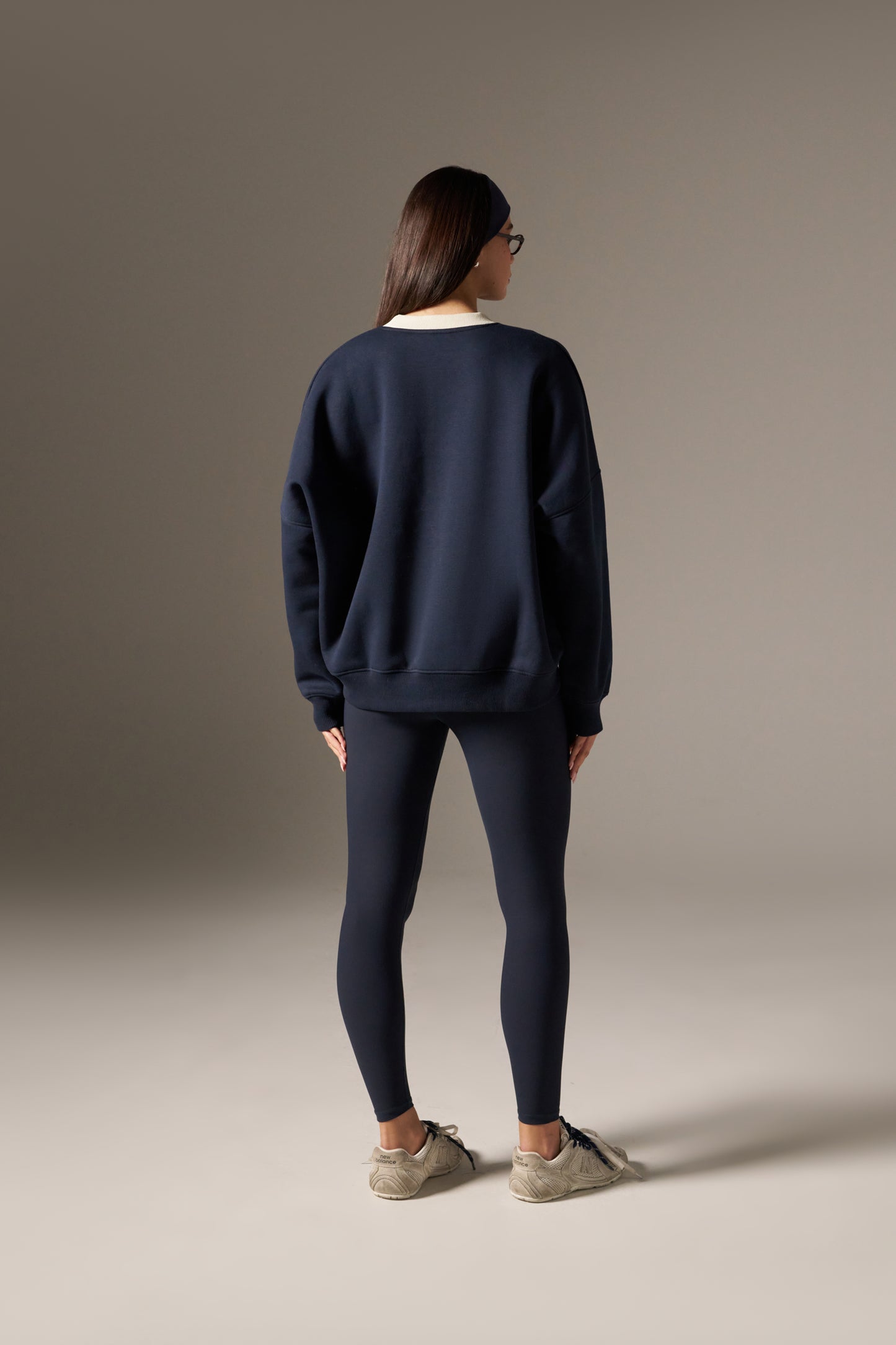 Apres Ski Graphic Sweatshirt - Midnight Blue