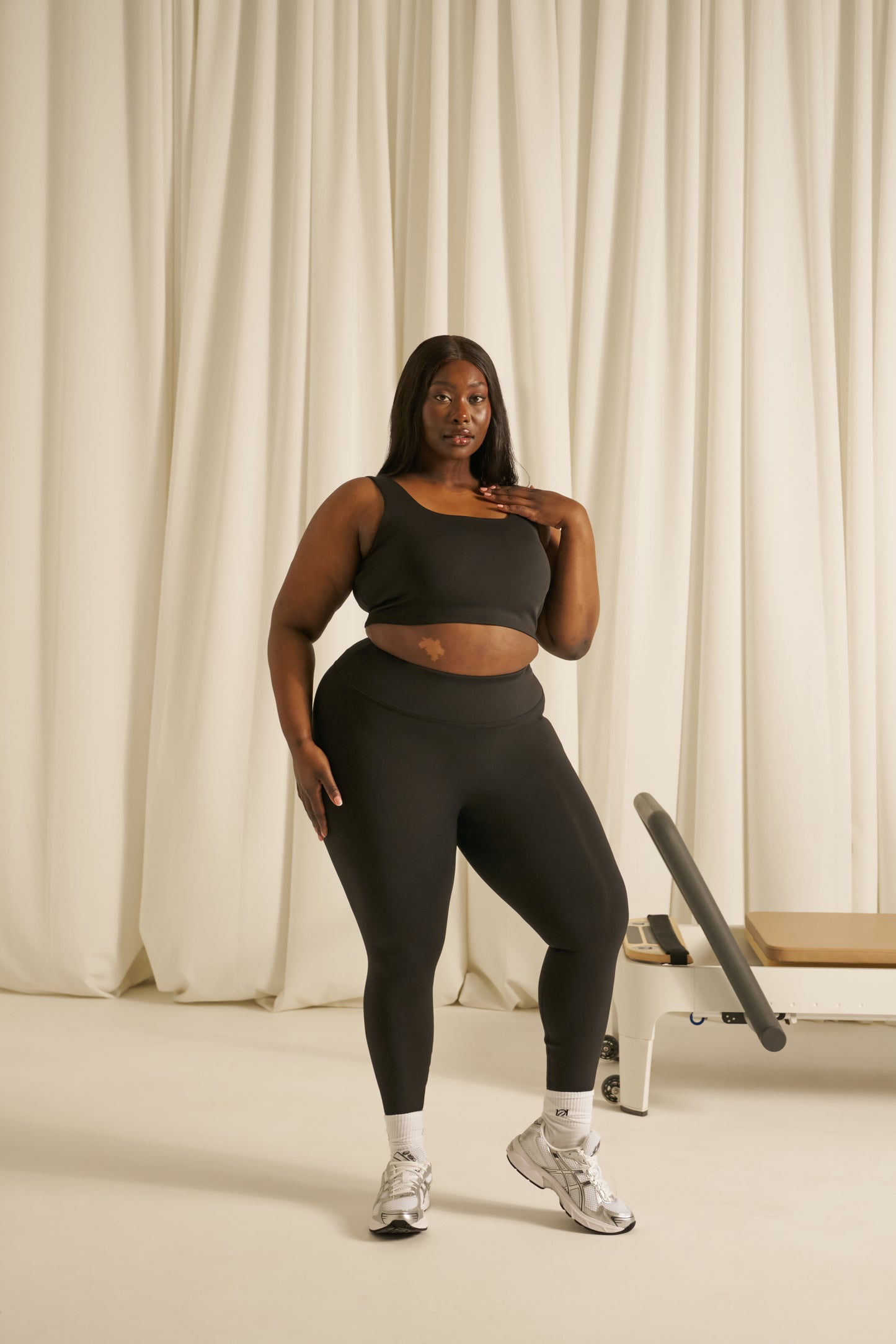 Smoothform Built In Bra Sports Bra - Core Black