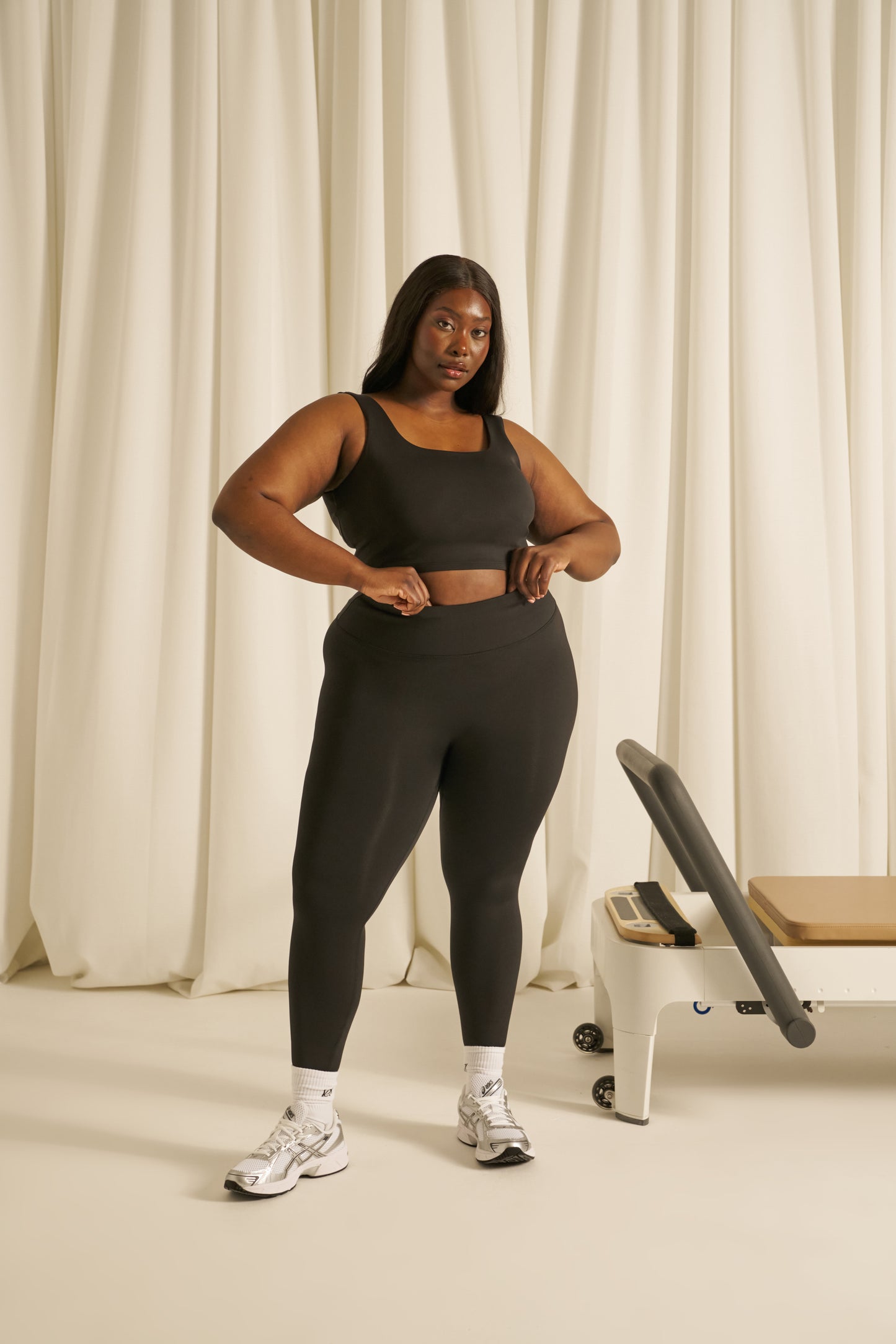 Smoothform Built In Bra Sports Bra - Core Black