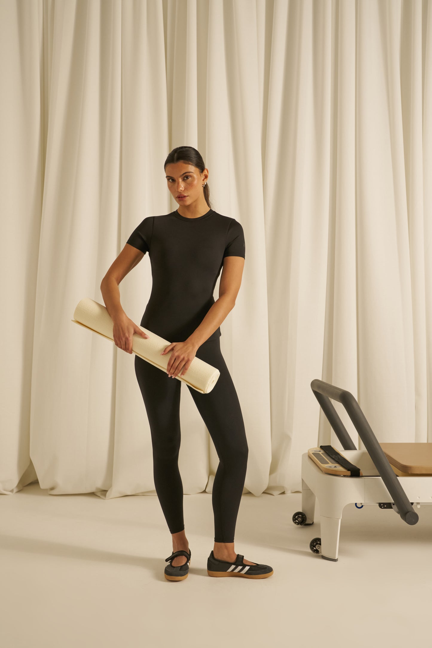 Smoothform Built In Bra Short Sleeve Top - Core Black