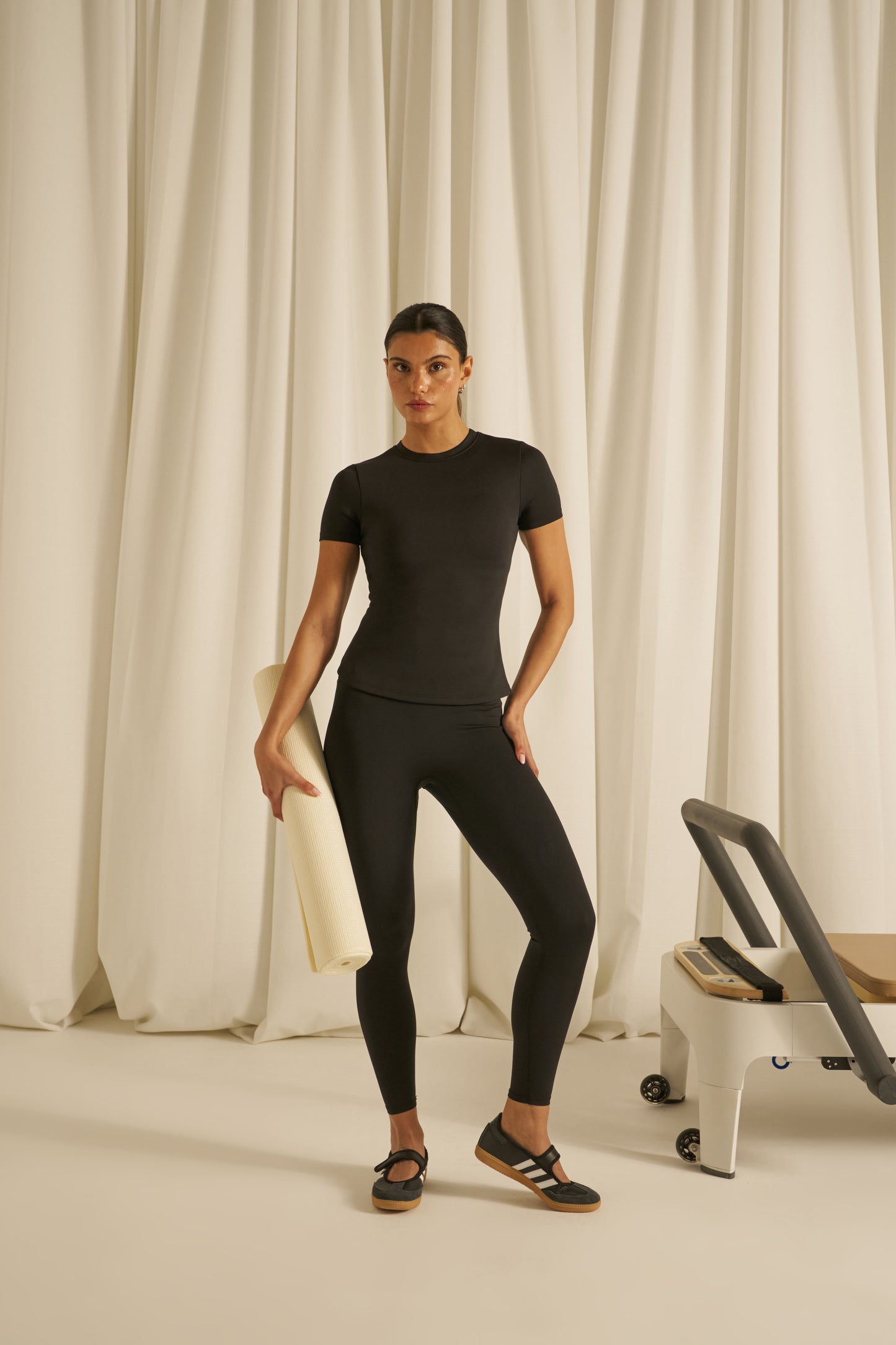 Smoothform Built In Bra Short Sleeve Top - Core Black