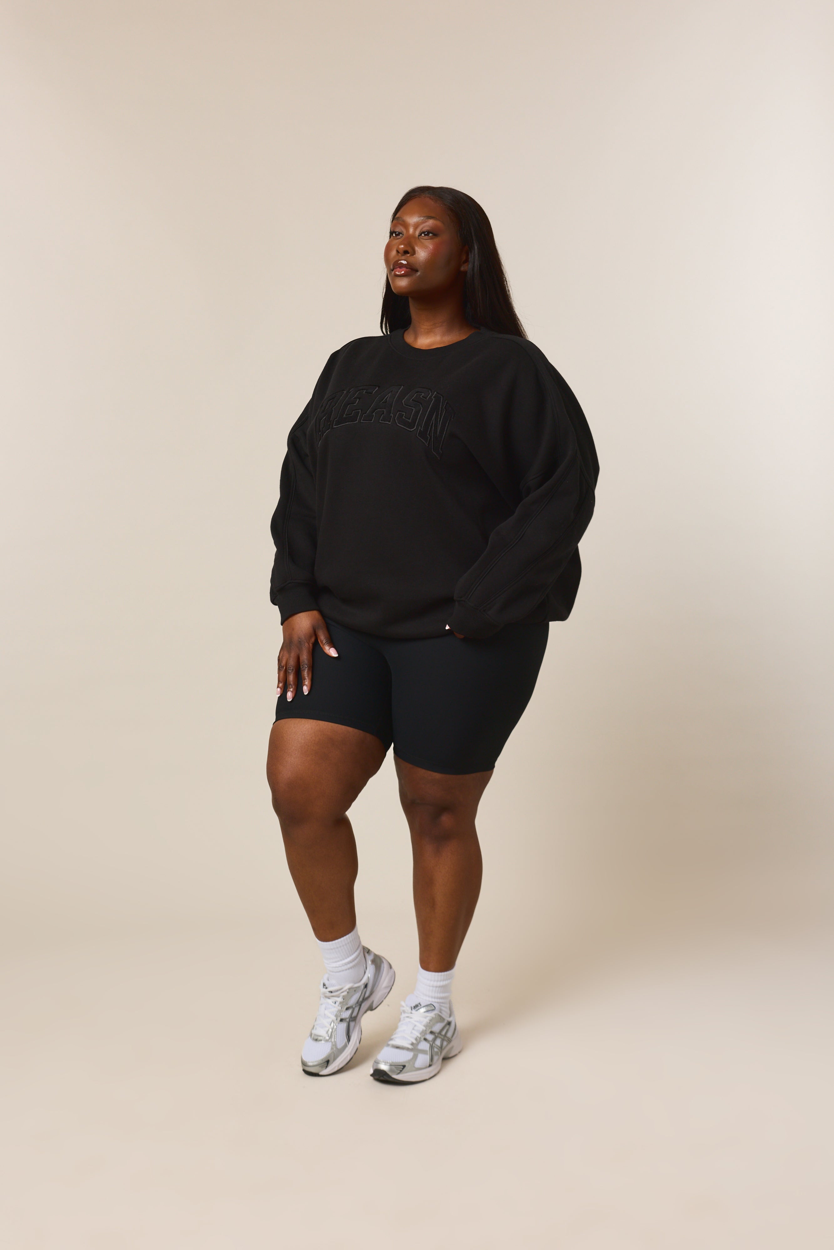 Oversized Branded Crew Neck Sweatshirt - Core Black – reasn