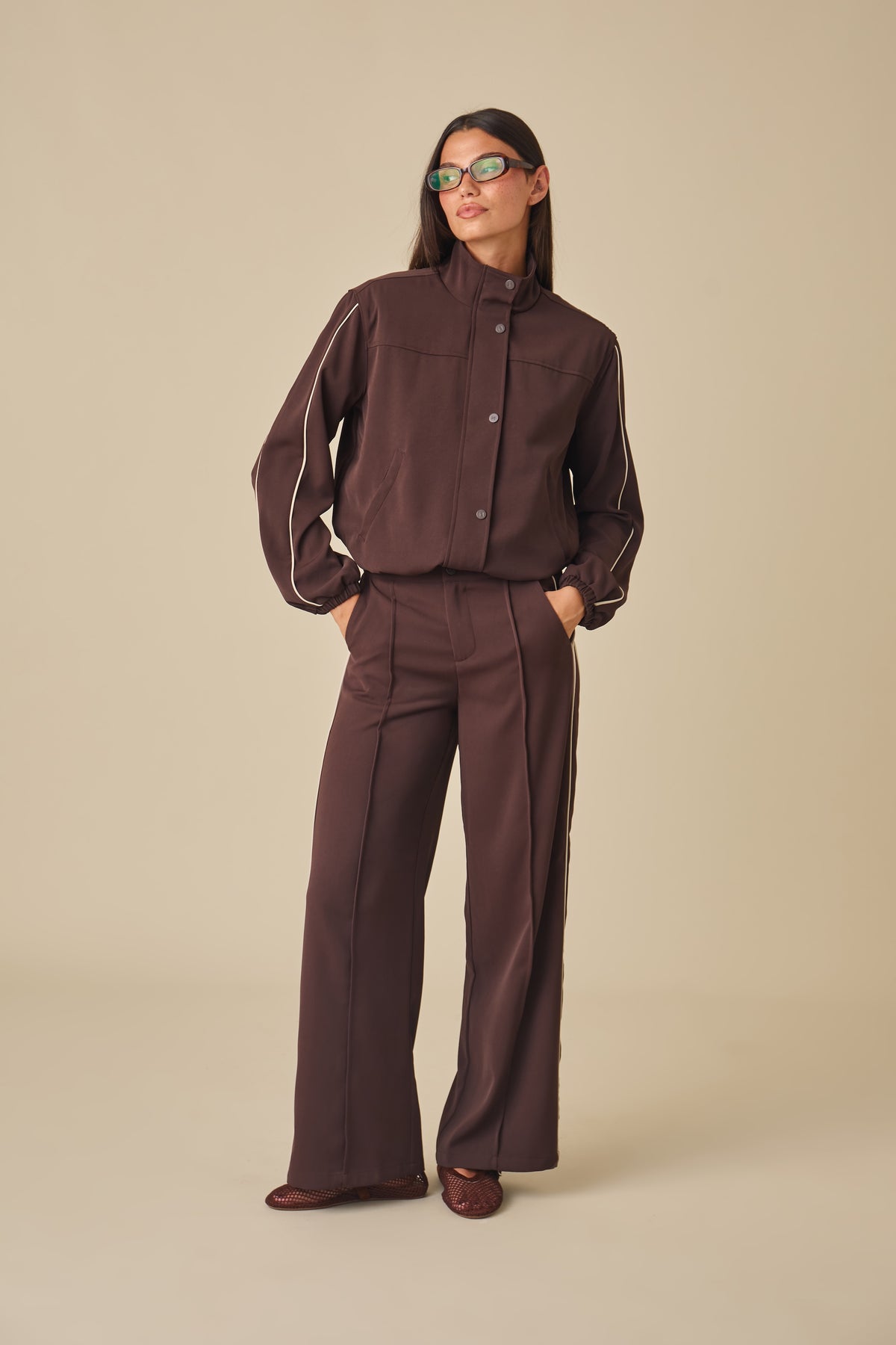 Adjustable Waist Smart Joggers - Espresso