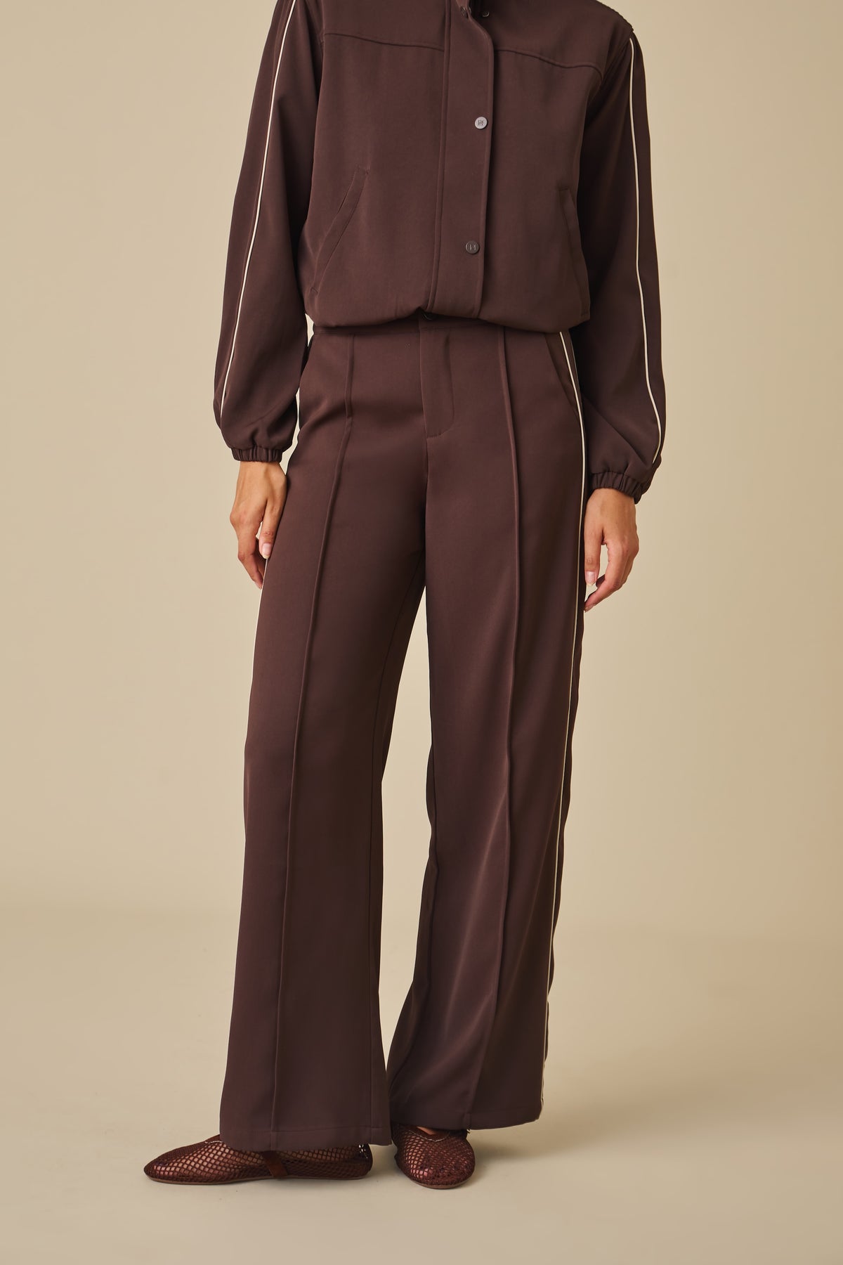 Adjustable Waist Smart Joggers - Espresso