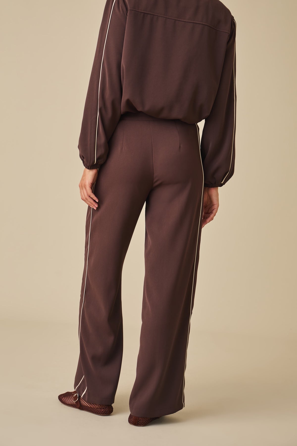 Adjustable Waist Smart Joggers - Espresso