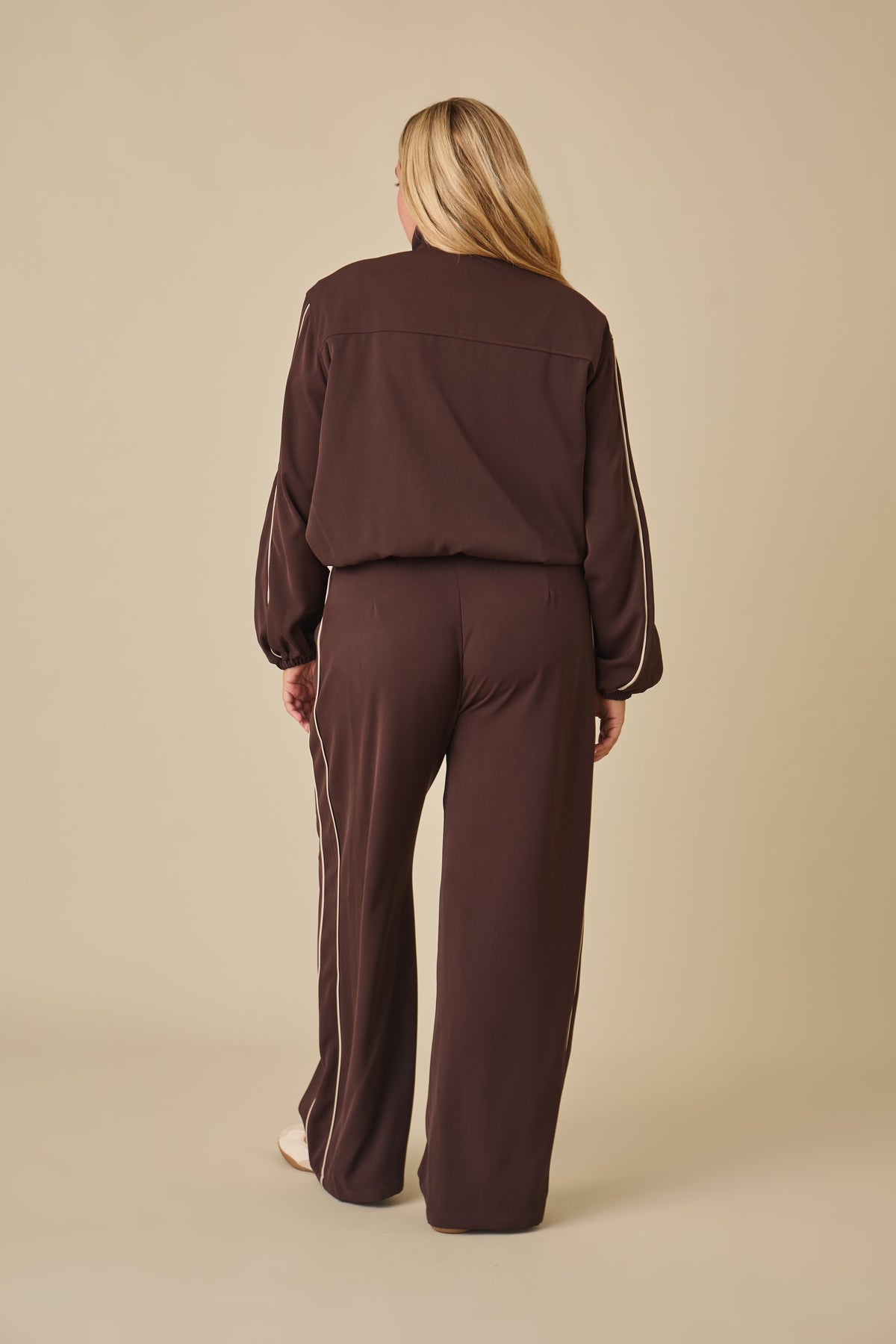 Adjustable Waist Smart Joggers - Espresso