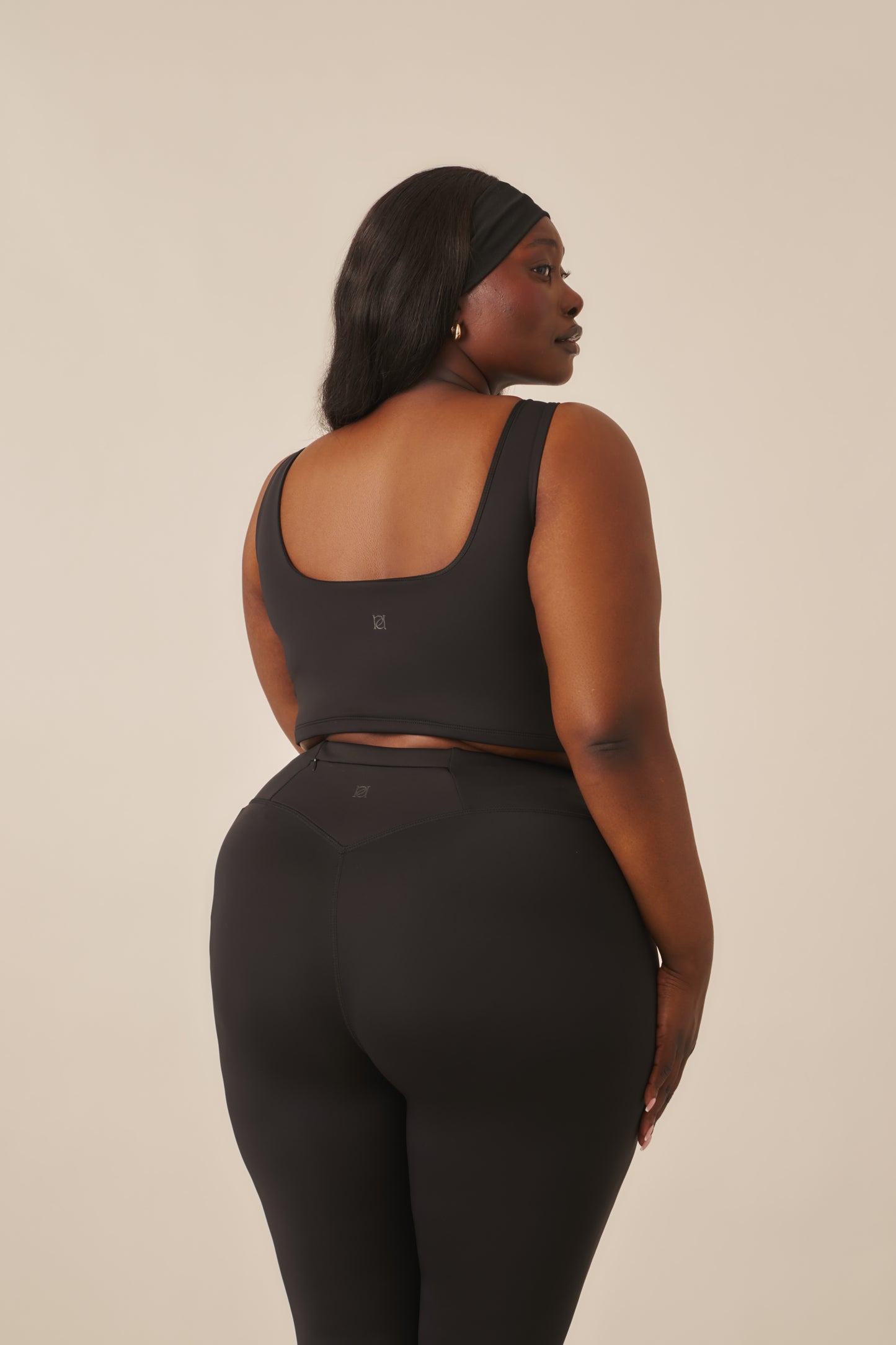Smoothform Built In Bra Sports Bra - Core Black