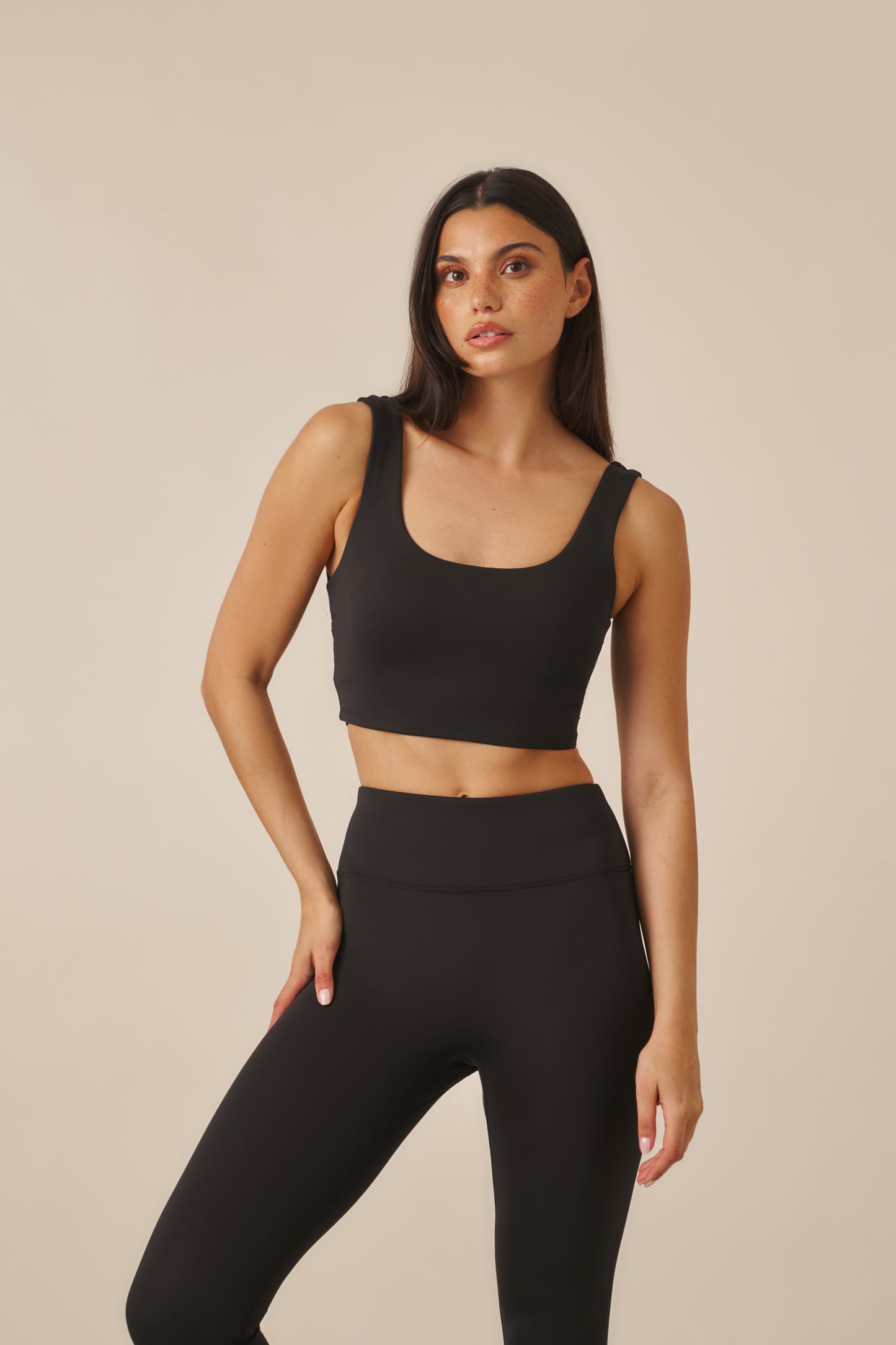 Smoothform Built In Bra Sports Bra - Core Black