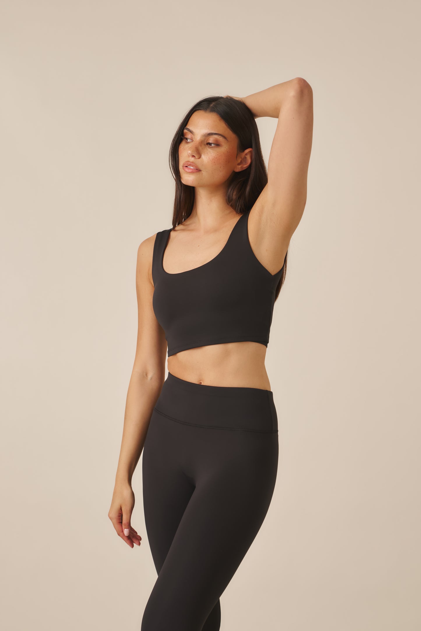 Smoothform Built In Bra Sports Bra - Core Black