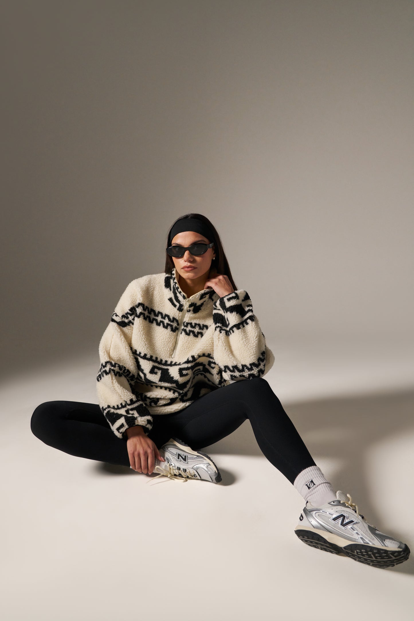 Aztec Detail Quarter Zip Borg Sweatshirt - Crème