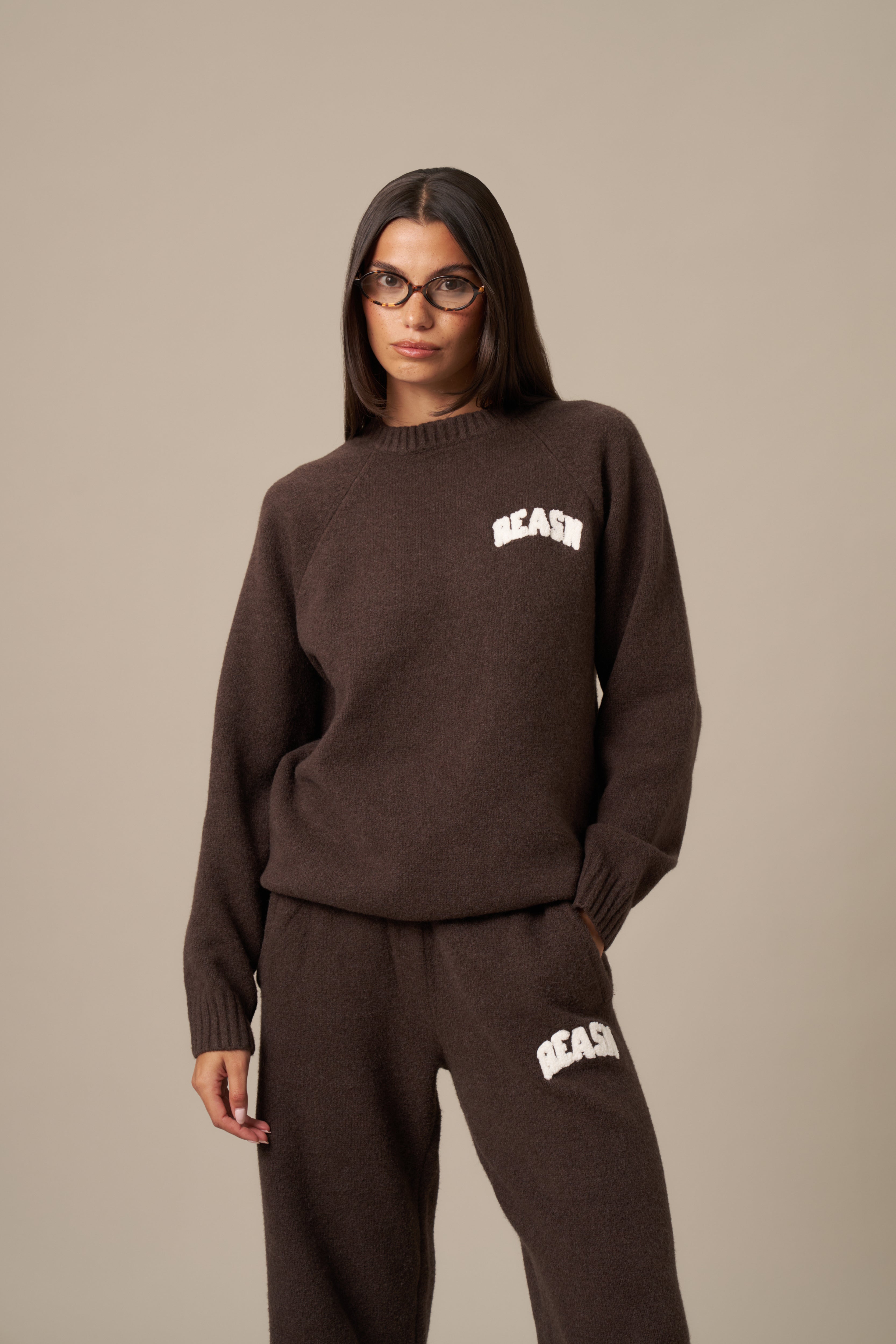Knitted Crew Neck Oversized Jumper - Espresso – reasn