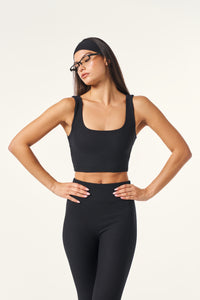 The Sculpt Built In Sports Bra - Core Black